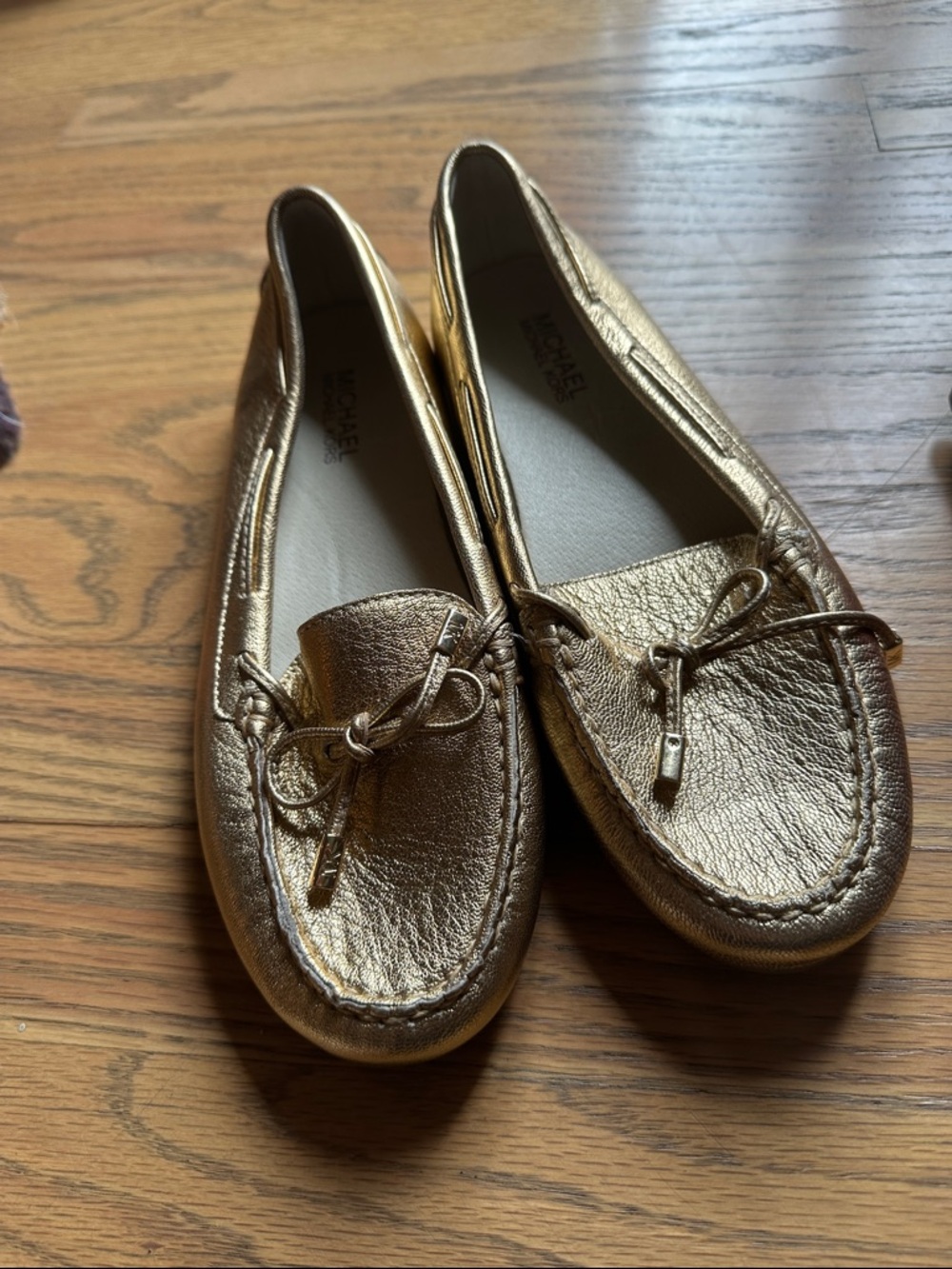Michael Kors Gold Leather Moccasin Loafers with Bow Detail Size 7.5
